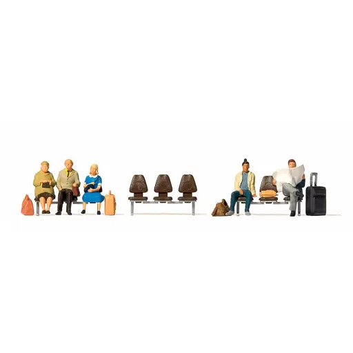 [PR10660] Lot de 5 voyageurs assis sur des sièges avec leurs bagages - PREISER 10660 - HO 1/87