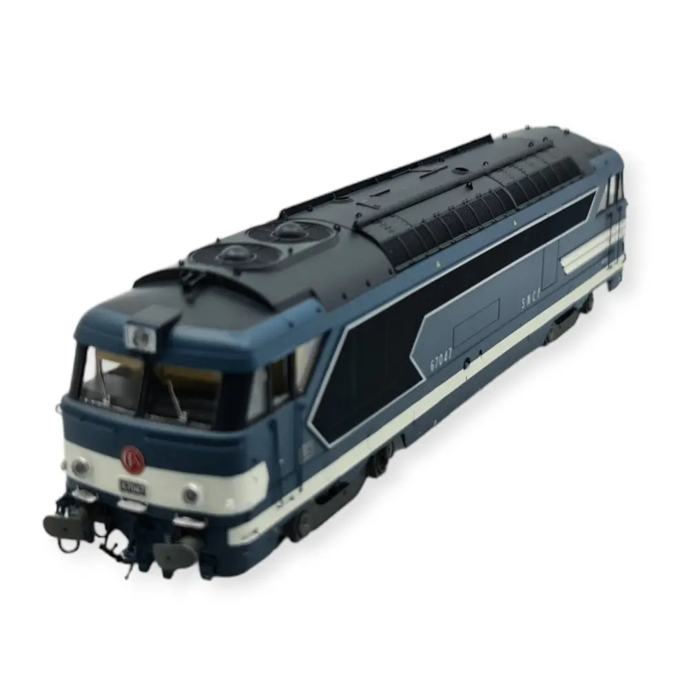 HO] : Locomotive diesel BB 67047 BLEUE avec plaque "Mistral", Ep. III