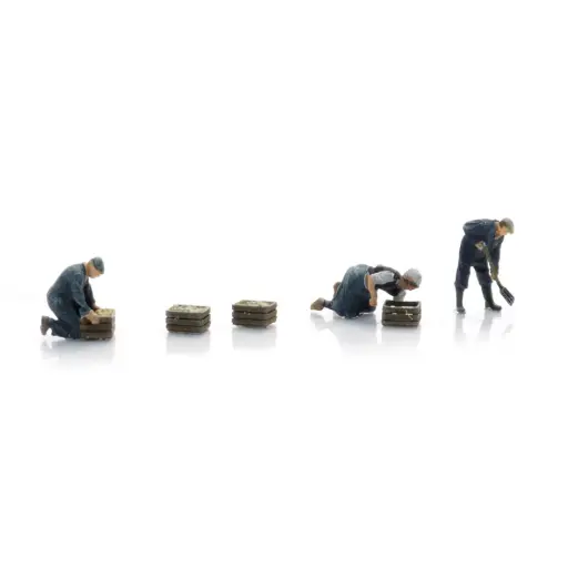 [AR5220003] Les agriculteurs dans les champs - 3 personnages - ARTITEC 5220003 - Z 1/220