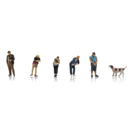 [AR5220008] Figurines de Trinkhalle - 5 personnages et 1 chien - ARTITEC 5220008 - Z 1/220