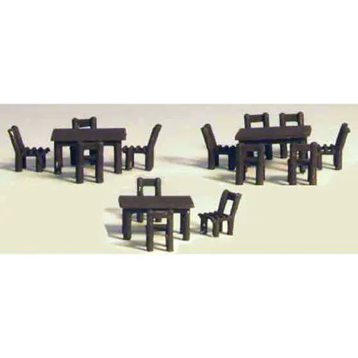 [SA0535] 8 Tables et 40 chaises en bois