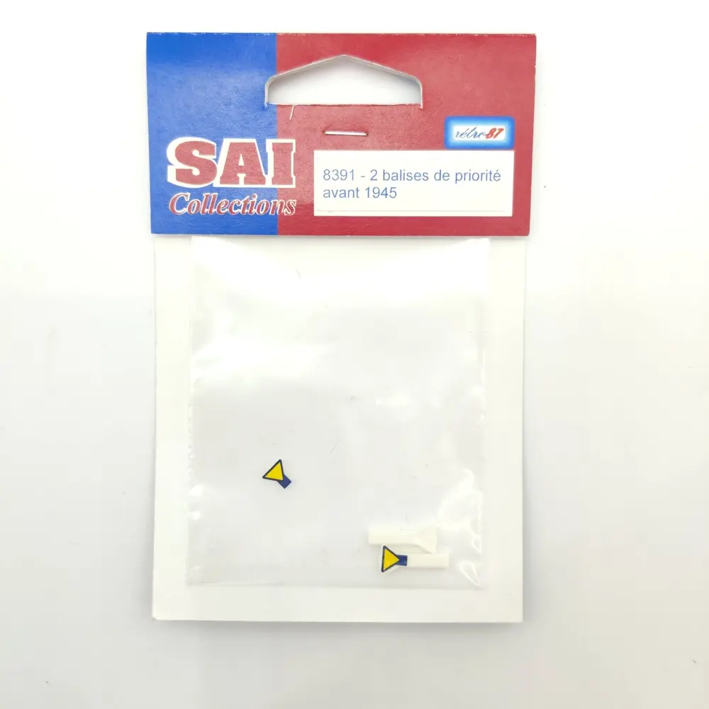 Lot de 2 balises de priorité blanc jaune et noir datant d'avant 1945