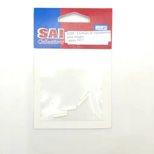 [SA8399] Lot de 5 balises de signalisation pour virages datant d'après 1977
